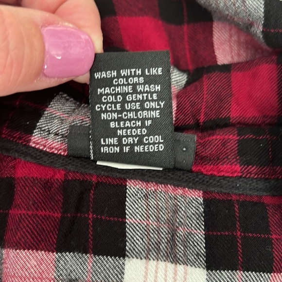 TORRID Premium Brand Super Soft Flannel in Red/Black/White Plaid Shirt Size 3X - Picture 5 of 7